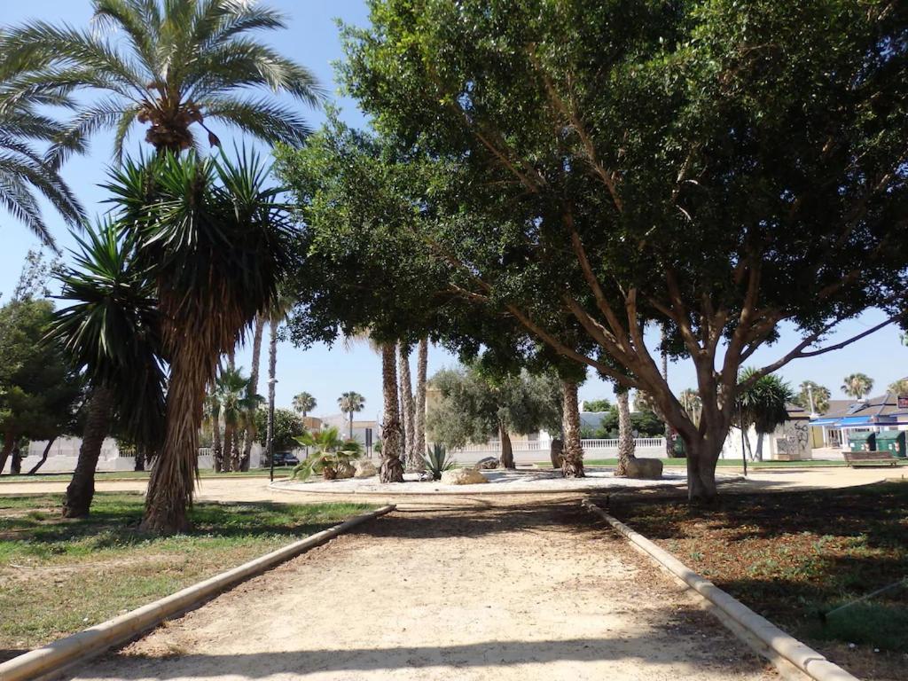 Nice Apartment With Spacious Terrass And Rooftop Los Alcazares Bagian luar foto